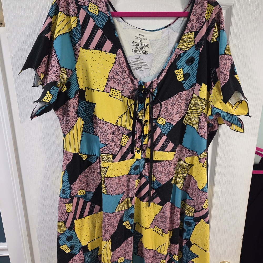 READ DESCRIPTION- Hot Topic Patchwork Sallt Dress + Torrid Sally Shorts - Picture 7 of 14